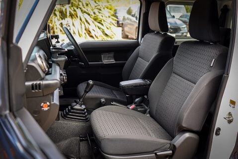 Suzuki Jimny SZ5 1.5 MANUAL 15