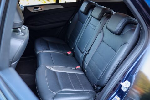 Mercedes-Benz GLE 250D 2.2 4MATIC AMG LINE 34