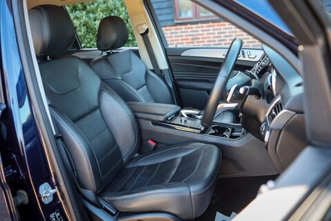 Mercedes-Benz GLE 250D 2.2 4MATIC AMG LINE 11