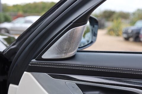 BMW 7 Series M760LI XDRIVE 6.6 V12 17