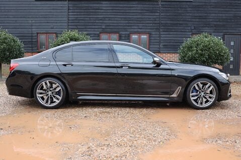 BMW 7 Series M760LI XDRIVE 6.6 V12 10