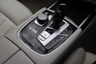 BMW 7 Series M760LI XDRIVE 6.6 V12 34