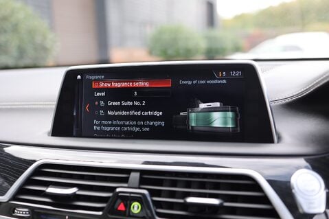 BMW 7 Series M760LI XDRIVE 6.6 V12 20