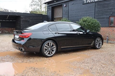 BMW 7 Series M760LI XDRIVE 6.6 V12 81