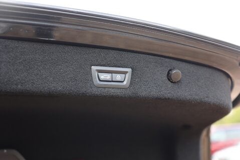 BMW 7 Series M760LI XDRIVE 6.6 V12 62