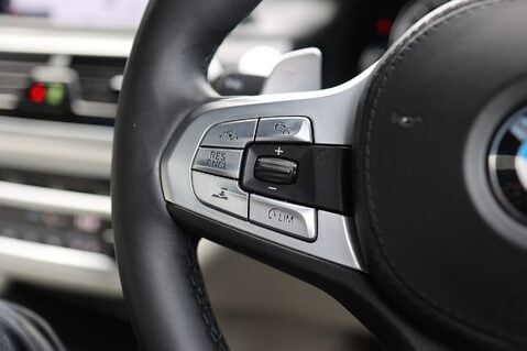 BMW 7 Series M760LI XDRIVE 6.6 V12 38