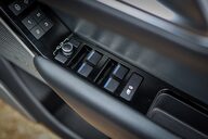 Land Rover Range Rover Velar D300 3.0 R-Dynamic HSE Auto 20