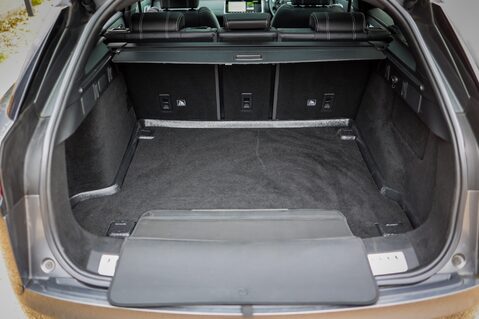 Land Rover Range Rover Velar D300 3.0 R-Dynamic HSE Auto 37