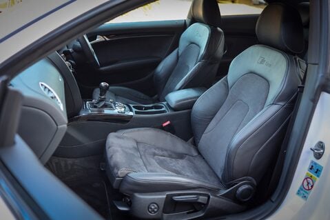 Audi A5 1.8 TFSI BLACK EDITION MANUAL 4