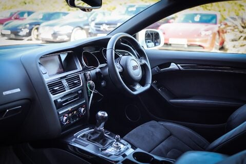 Audi A5 1.8 TFSI BLACK EDITION MANUAL 12
