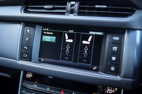 Jaguar XF 2.0 D R-SPORT 16