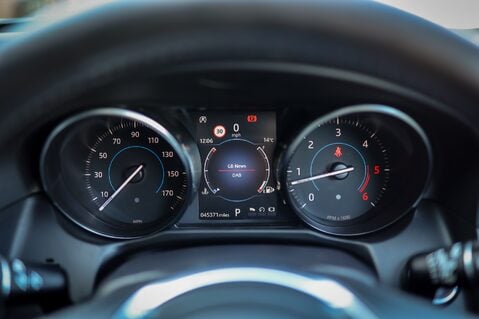 Jaguar XF 2.0 D R-SPORT 21