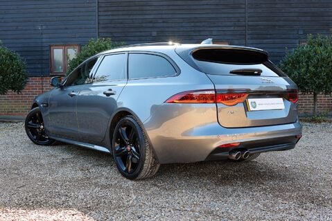 Jaguar XF 2.0 D R-SPORT 2