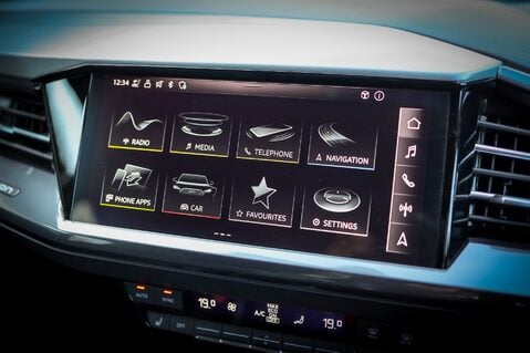 Audi Q4 E-Tron S LINE EV 20