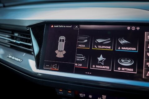 Audi Q4 E-Tron S LINE EV 22