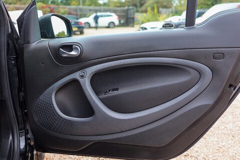 Smart Fortwo Cabrio EQ PRIME PREMIUM EV 26