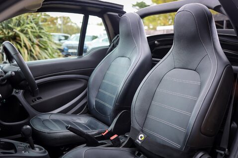 Smart Fortwo Cabrio EQ PRIME PREMIUM EV 12