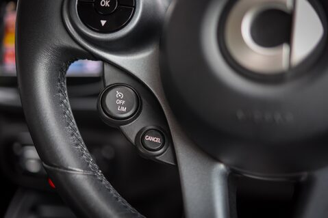 Smart Fortwo Cabrio EQ PRIME PREMIUM EV 19
