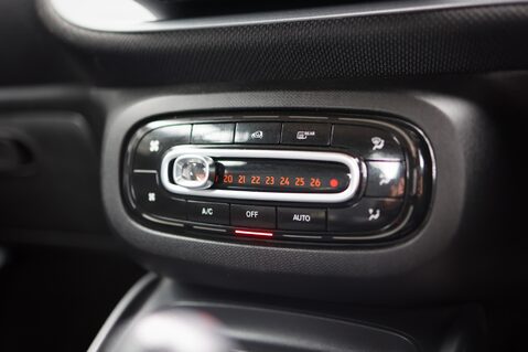 Smart Fortwo Cabrio EQ PRIME PREMIUM EV 17