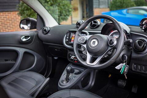 Smart Fortwo Cabrio EQ PRIME PREMIUM EV 4