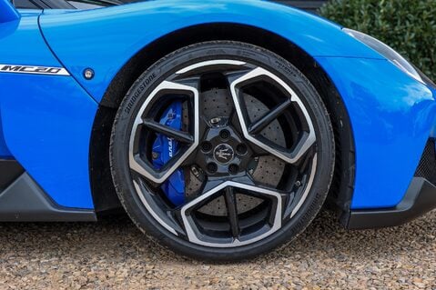 Maserati MC20 3.0 V6 DCT 10