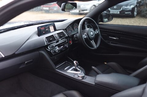 BMW M4 3.0i DCT 4