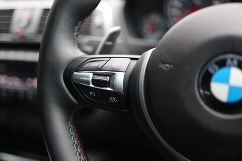 BMW M4 3.0i DCT 25