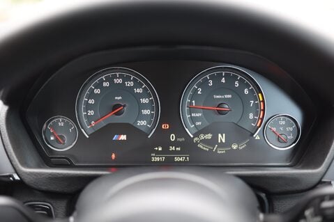 BMW M4 3.0i DCT 14