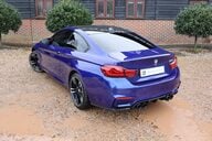 BMW M4 3.0i DCT 53