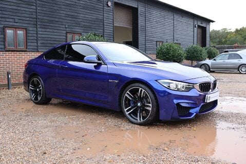 BMW M4 3.0i DCT 45