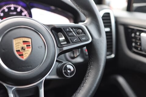 Porsche Cayenne 3.0 V6 E-HYBRID 24