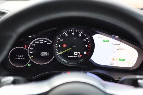 Porsche Cayenne 3.0 V6 E-HYBRID 21