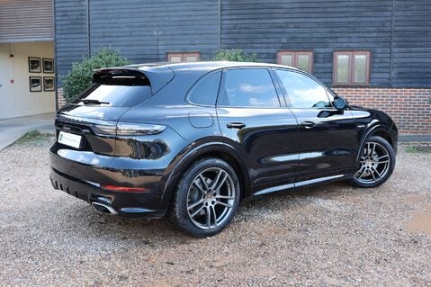 Porsche Cayenne 3.0 V6 E-HYBRID 8