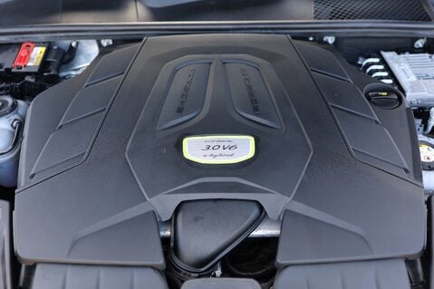 Porsche Cayenne 3.0 V6 E-HYBRID 58