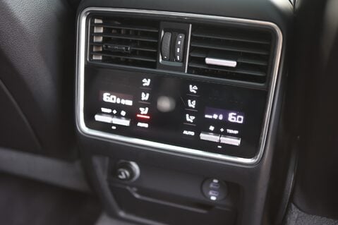 Porsche Cayenne 3.0 V6 E-HYBRID 46