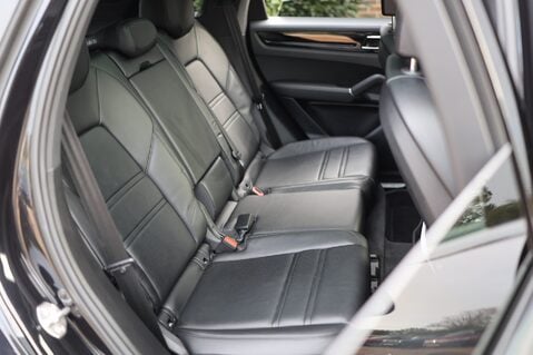Porsche Cayenne 3.0 V6 E-HYBRID 45