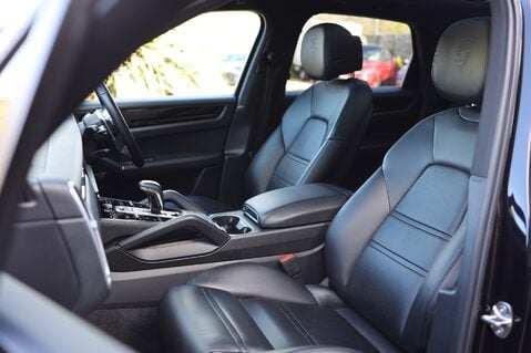 Porsche Cayenne 3.0 V6 E-HYBRID 4