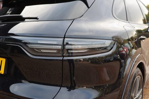 Porsche Cayenne 3.0 V6 E-HYBRID 52