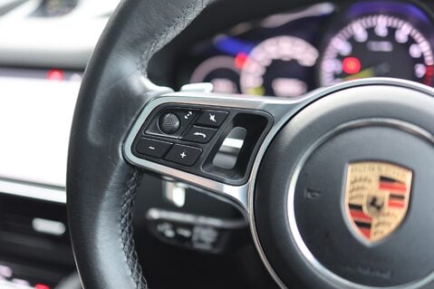 Porsche Cayenne 3.0 V6 E-HYBRID 23