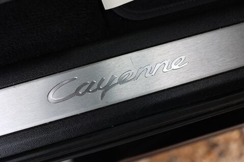 Porsche Cayenne 3.0 V6 E-HYBRID 19