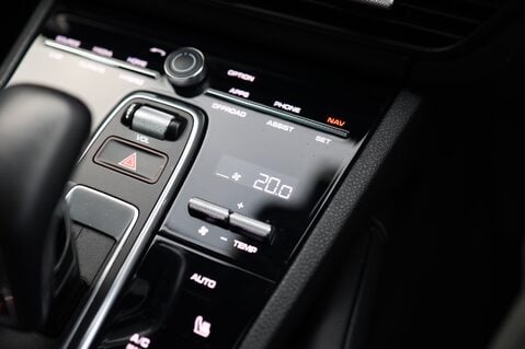 Porsche Cayenne 3.0 V6 E-HYBRID 33