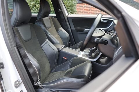 Volvo XC60 2.0 D4 R-DESIGN NAV 3