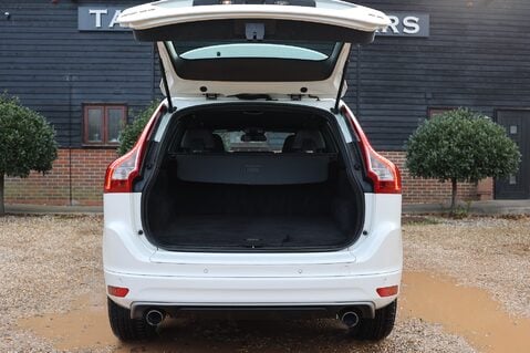 Volvo XC60 2.0 D4 R-DESIGN NAV 50