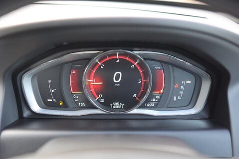 Volvo XC60 2.0 D4 R-DESIGN NAV 14