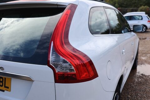 Volvo XC60 2.0 D4 R-DESIGN NAV 37