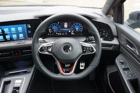 Volkswagen Golf GTI 2.0 TSI DSG 17