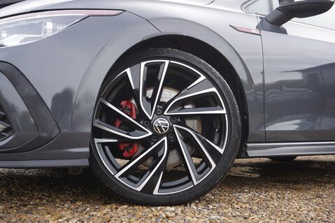 Volkswagen Golf GTI 2.0 TSI DSG 47