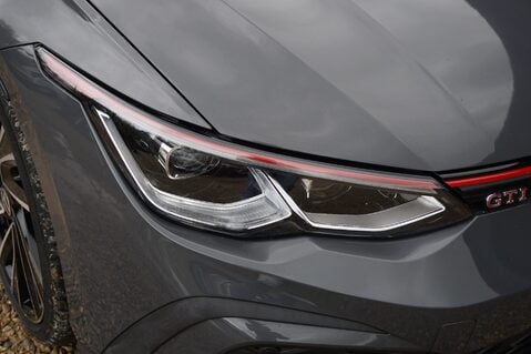 Volkswagen Golf GTI 2.0 TSI DSG 32