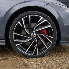 Volkswagen Golf GTI 2.0 TSI DSG 2