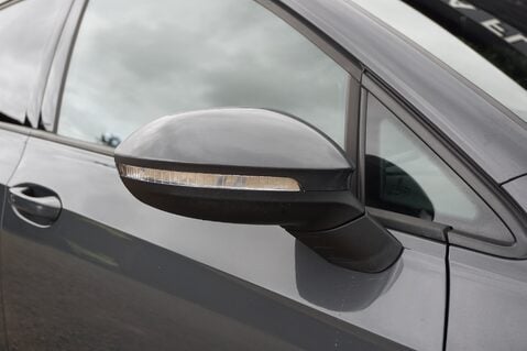 Volkswagen Golf GTI 2.0 TSI DSG 35